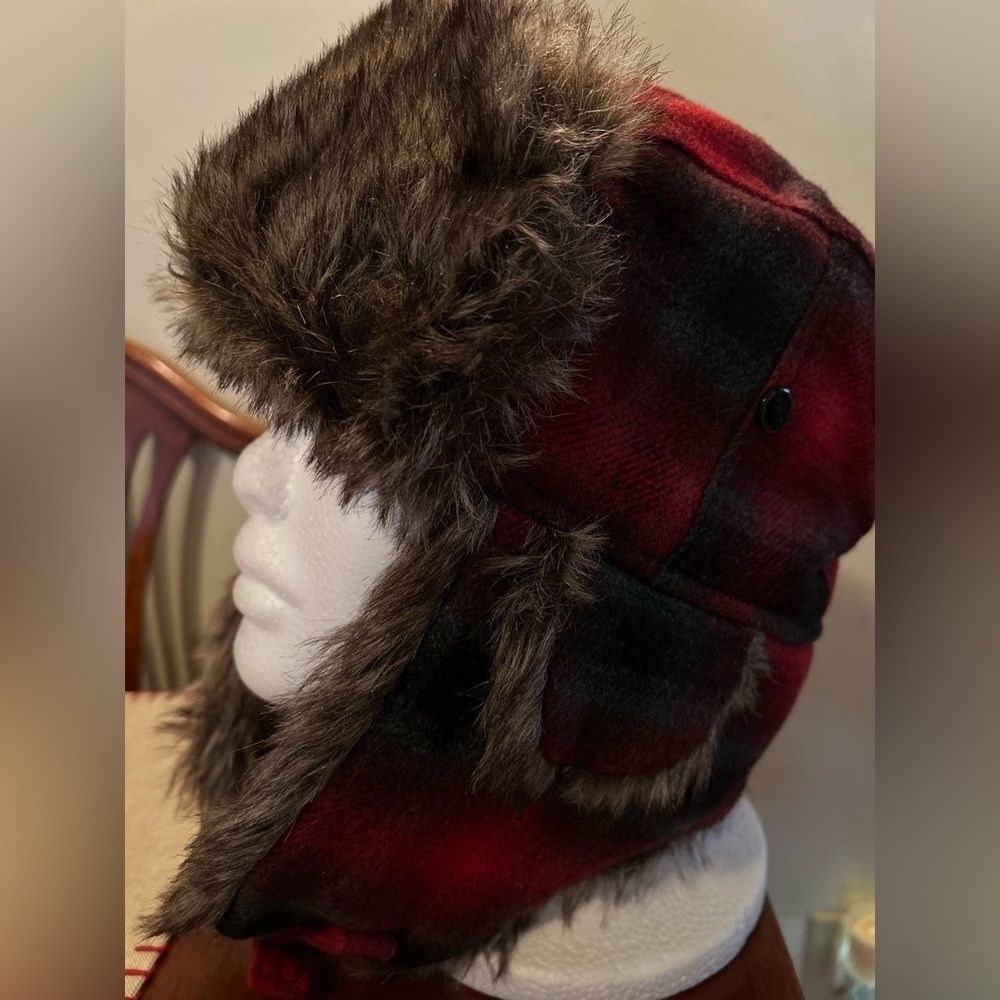 Swiss Tech faux fur trapper hat - Picture 2 of 4